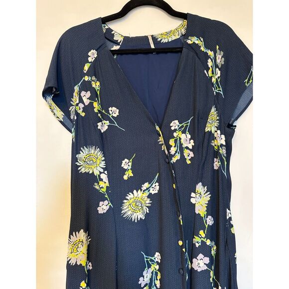 Free People Floral Button Up Midi Dress Size Medium - Picture 5 of 6